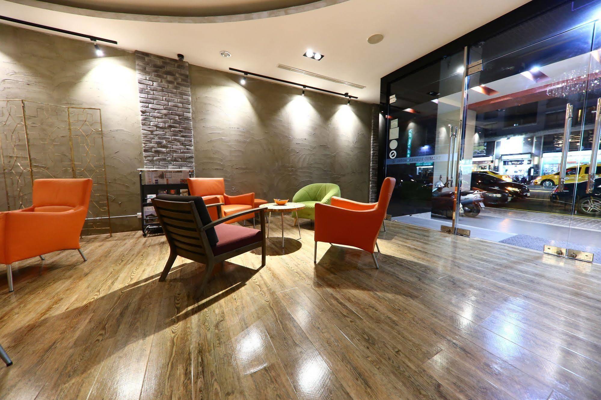 Military 75 Hotel Taichung Exterior photo